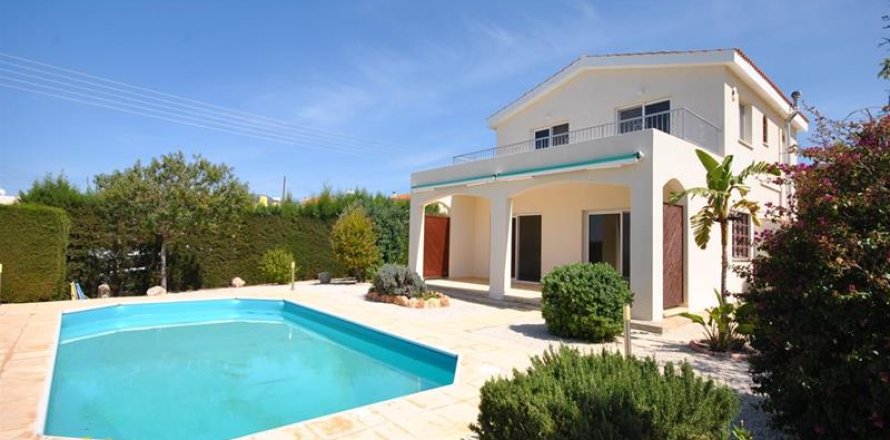 3 bedrooms Villa in Pegeia, Cyprus No. 39128