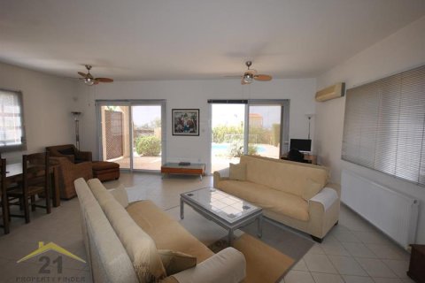 3 bedrooms Villa in Pegeia, Cyprus No. 39128 3