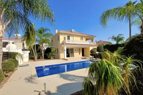 4 dormitorios House en Pervolia, Cyprus No. 30694 1