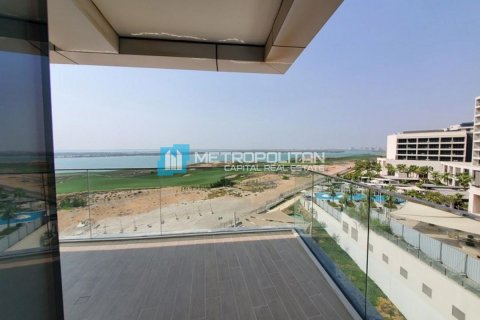 3 dormitorios Apartment en  Yas Island, UAE No. 4823 9