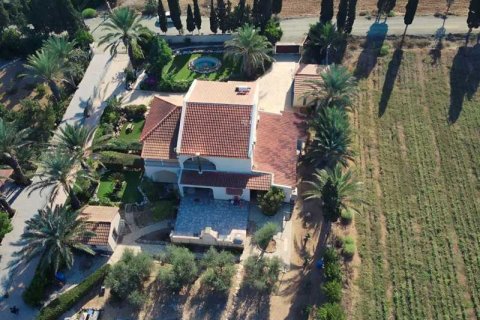 5 dormitorios House en Pervolia, Cyprus No. 73673 1