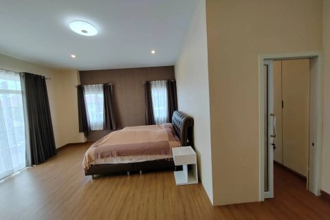 5 bedrooms House in Chiang Mai, Thailand No. 1387 11