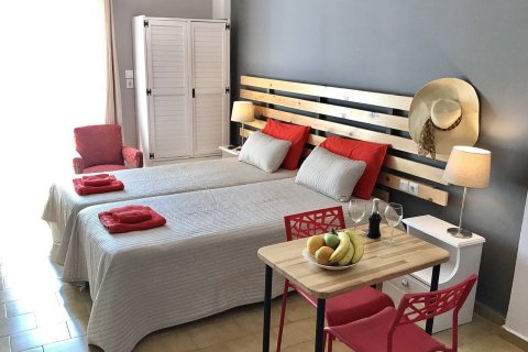 900m² Hotel à Hersonissos, Greece No. 55928 2