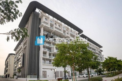 1 bedroom Apartment in Masdar City, UAE No. 10575 1