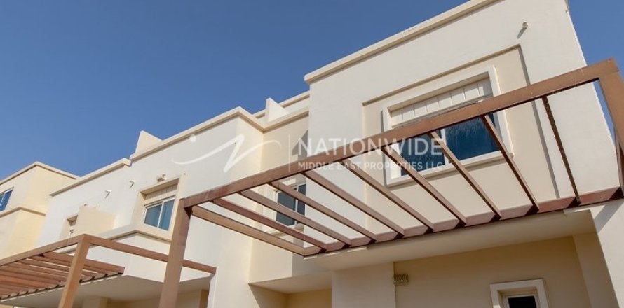 3 bedrooms Villa in Abu Dhabi, UAE No. 4145