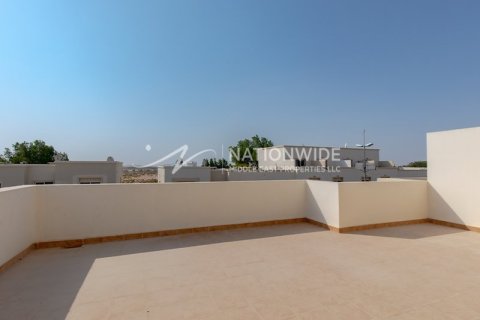 5 dormitorios Villa en Abu Dhabi, UAE No. 4147 10