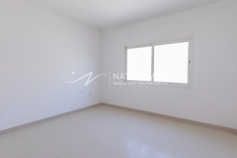 5 bedrooms Villa in Abu Dhabi, UAE No. 4147 7