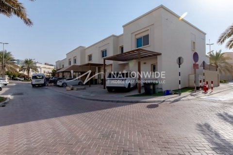 5 dormitorios Villa en Abu Dhabi, UAE No. 4147 1