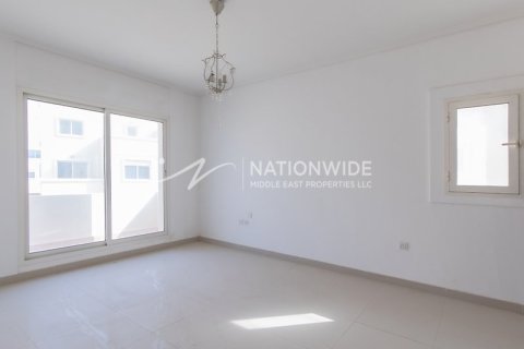 5 dormitorios Villa en Abu Dhabi, UAE No. 4147 5