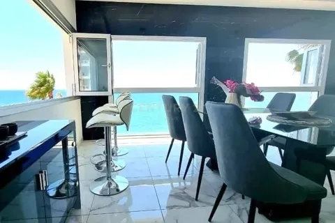 3 bedrooms Apartment in Limassol, Cyprus No. 40487 3