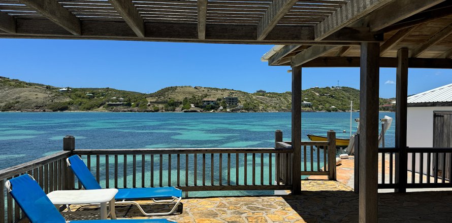 3 bedrooms Villa in Piccadilly, Antigua and Barbuda No. 61402