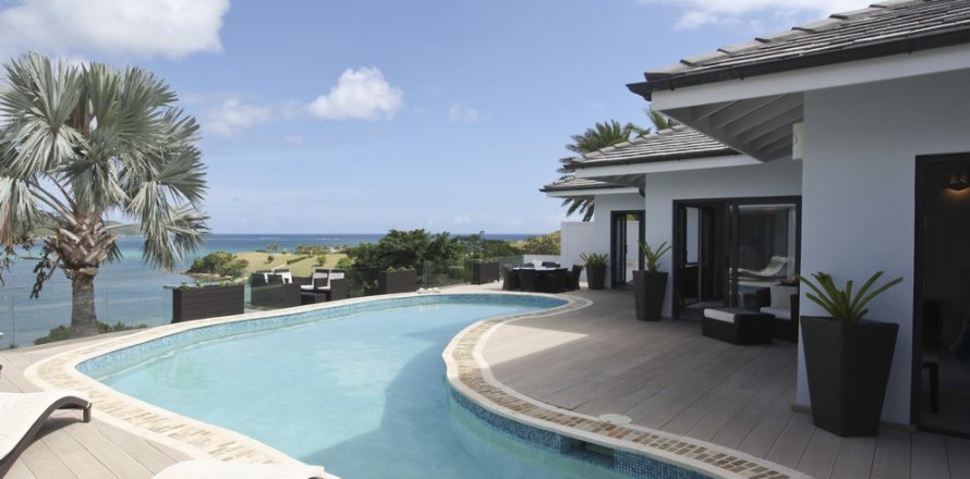 6 bedrooms Villa in Piccadilly, Antigua and Barbuda No. 61399