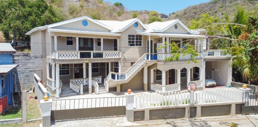 3 bedrooms House in Carriacou, Grenada No. 53173