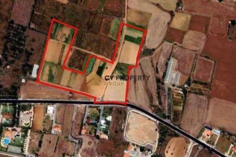 27277m² Land à Kato Deftera, Cyprus No. 45766 1