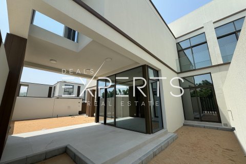 4 dormitorios Villa en Abu Dhabi, UAE No. 72505 3