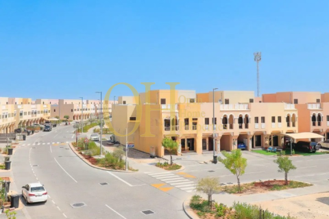 2 bedrooms Townhouse in Hydra Village, UAE No. 9454 1