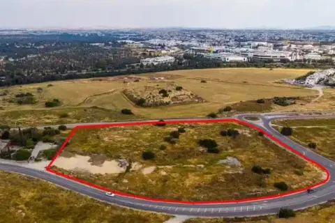 231920m² Land in Nicosia, Cyprus No. 43962 1