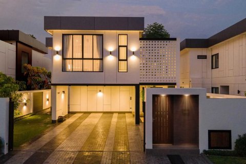 4 bedrooms House in Chiang Mai, Thailand No. 1397 1