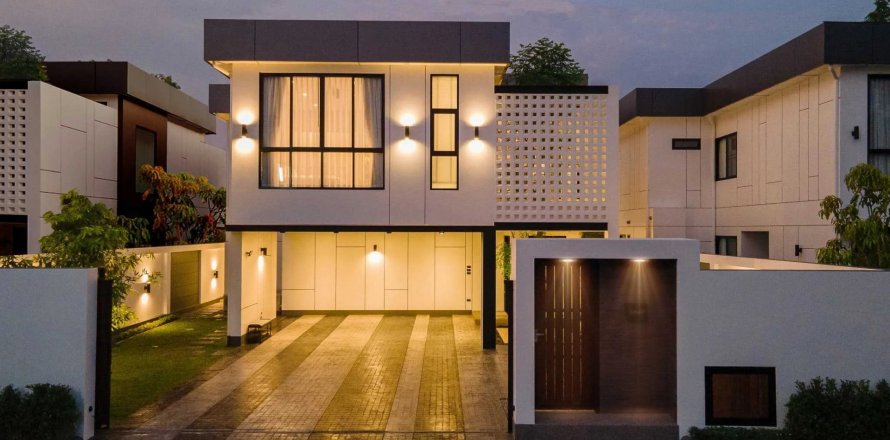 4 bedrooms House in Chiang Mai, Thailand No. 1397