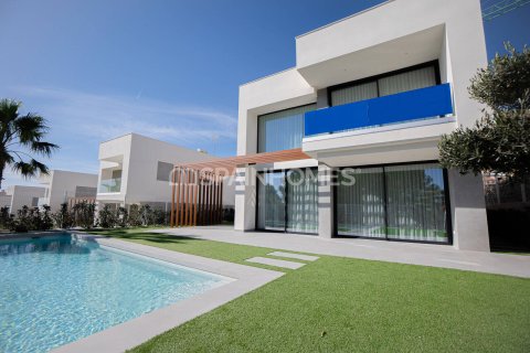 3 bedrooms Villa in Finestrat, Spain No. 25819 1