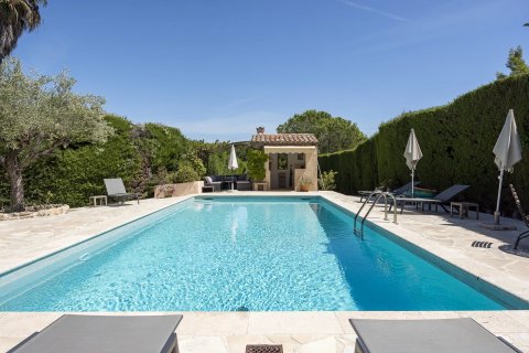 5 bedrooms Villa in La Colle-sur-Loup, France No. 67905 4