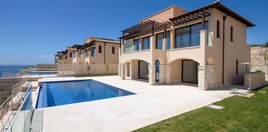 4 bedrooms Villa in Paphos, Cyprus No. 64848