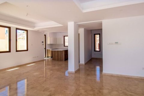 4 bedrooms Villa in Paphos, Cyprus No. 64848 5