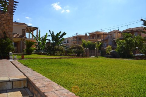 8 bedrooms Villa in Pyrgos, Greece No. 59583 6